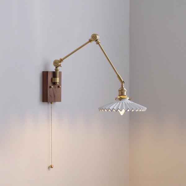 WALL LAMP