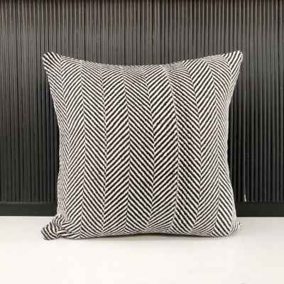 Zigzag Woven Cushion -Black&Cream