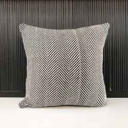 Zigzag Woven Cushion -Black&Cream