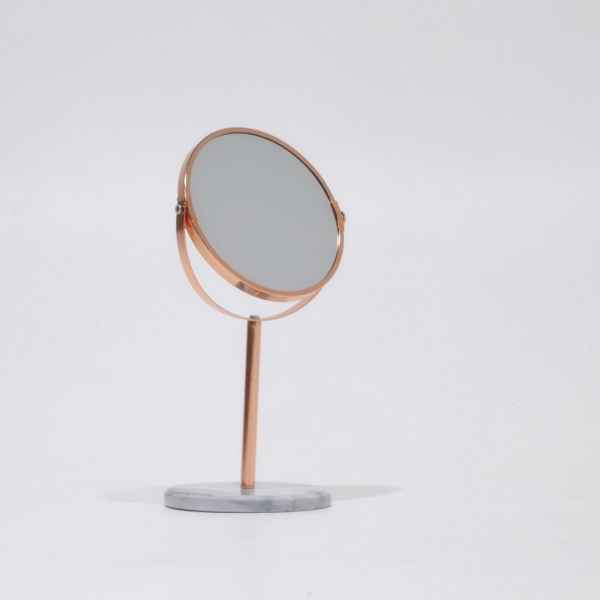 TABLE MIRROR