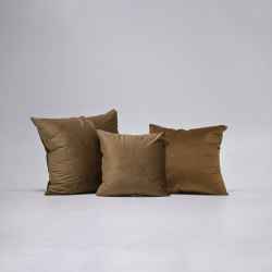 VELVET CUSHION - CHOCOLATE