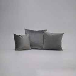 VELVET CUSHION - GREY