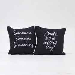 LINEN SCEEN CUSHION - BLACK