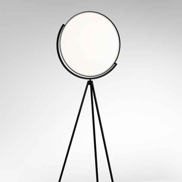 Metal Tripod Floor Lamp