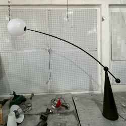 FLOOR LAMP