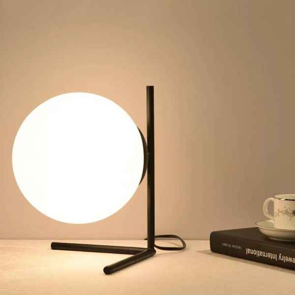 Glass & Metal Table Lamp Glass & Metal Table Lamp