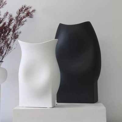 Ceramic Vase - Matte Black